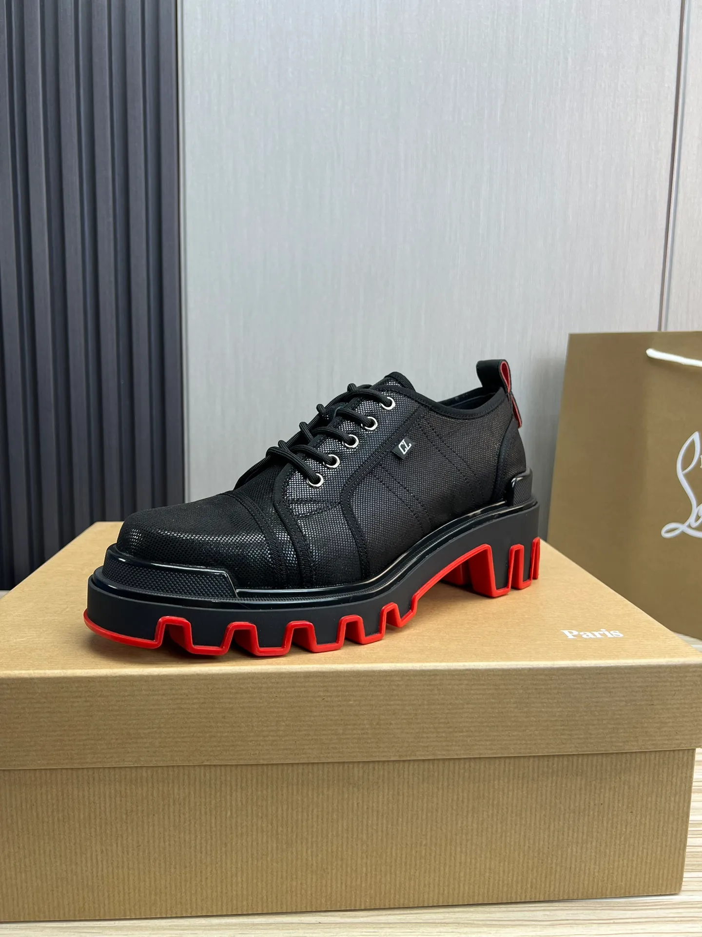 Men's shoes💰760💰 CL popular red-soled boots🆑1:1 original model opening. Official website updated simultaneously ~ Christian* Louboutin, imported cowhide leather upper + water-dyed cowhide lining, original thick red sole, wear-resistant and non-slip⬆️ Full set of counter packaging🎁38-45 (38.45 custom-made, non-refundable)